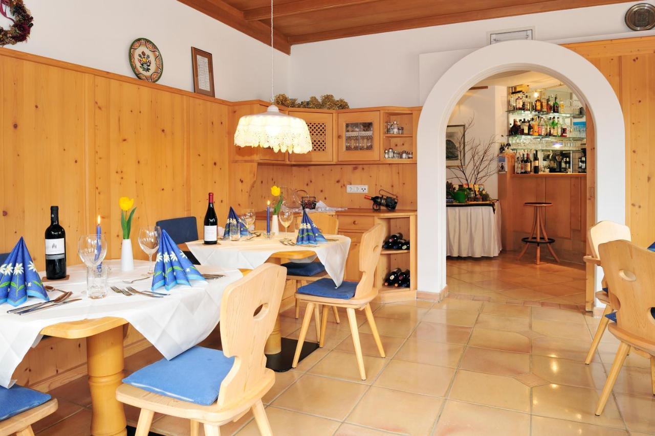 Hotel Berghaus Rosengarten Welschnofen Buitenkant foto