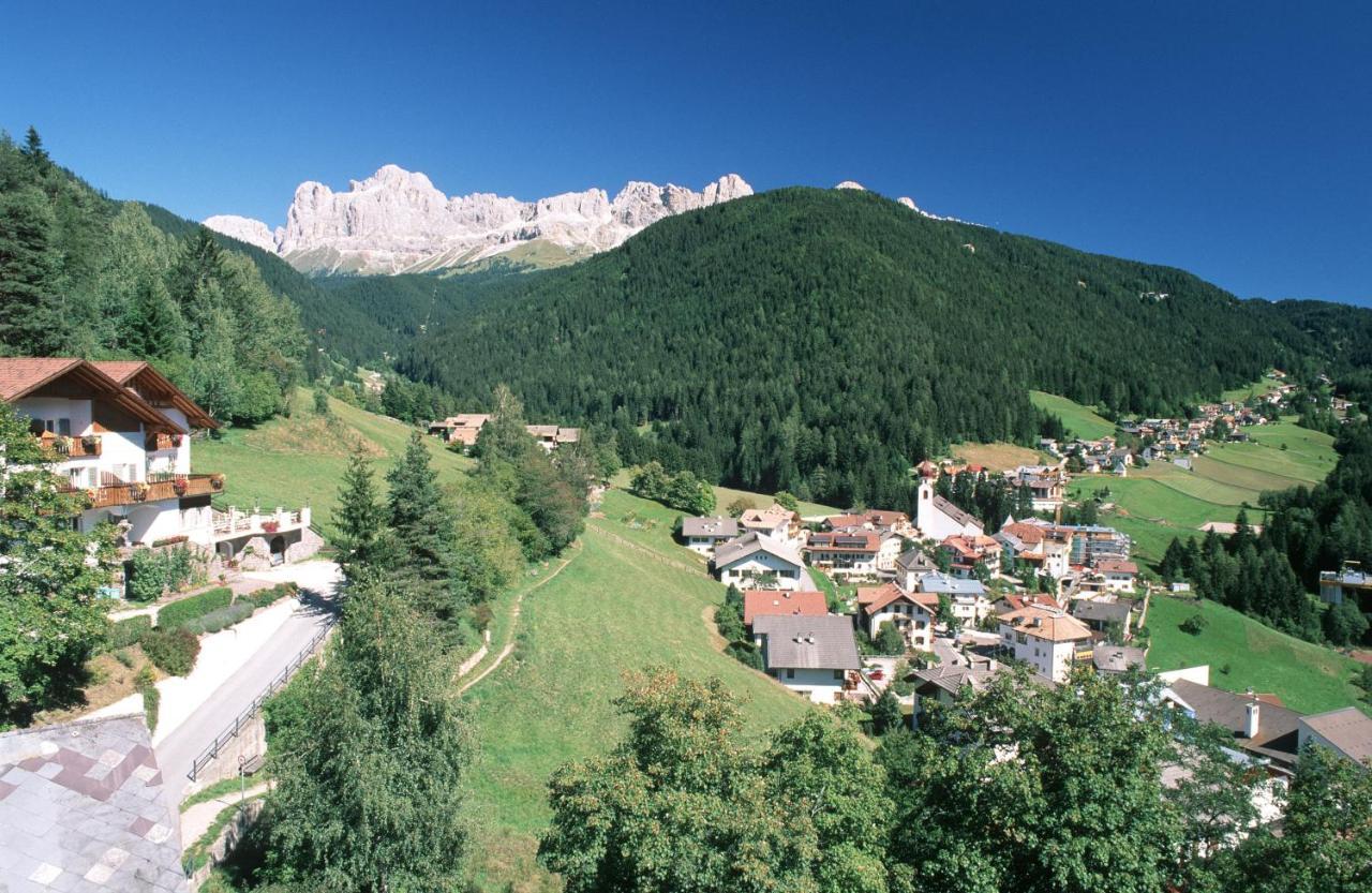 Hotel Berghaus Rosengarten Welschnofen Buitenkant foto