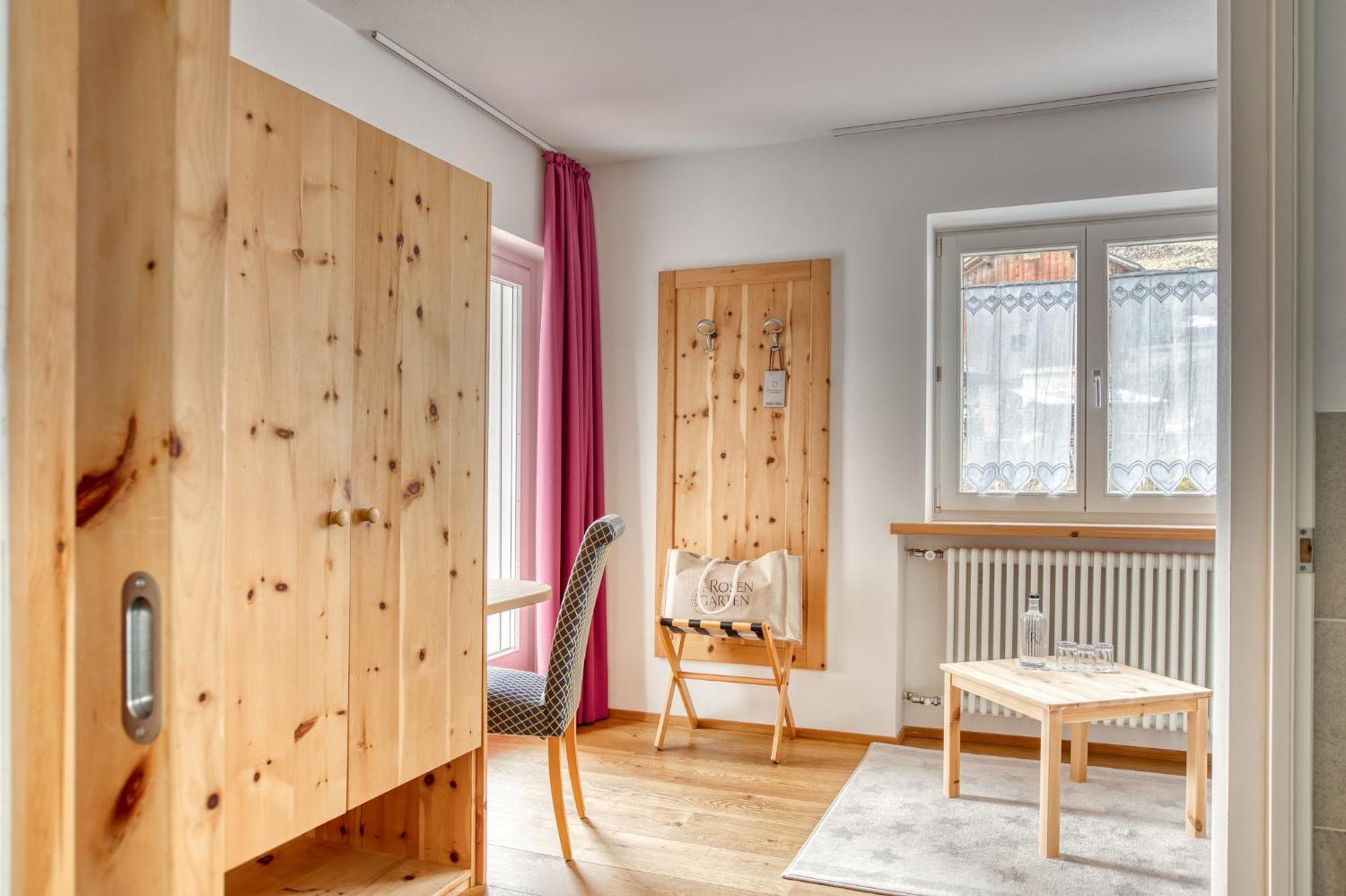 Hotel Berghaus Rosengarten Welschnofen Buitenkant foto