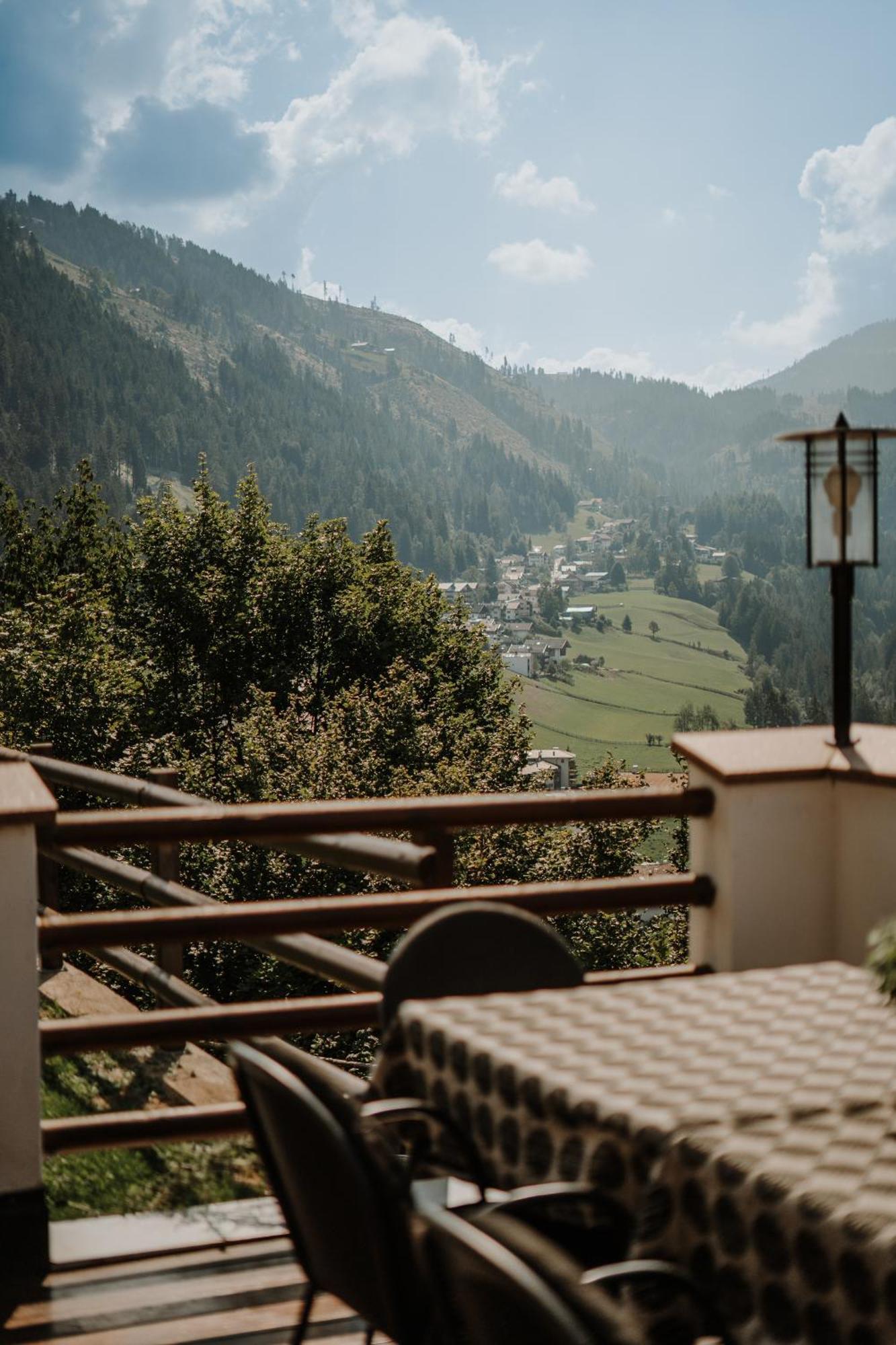 Hotel Berghaus Rosengarten Welschnofen Buitenkant foto